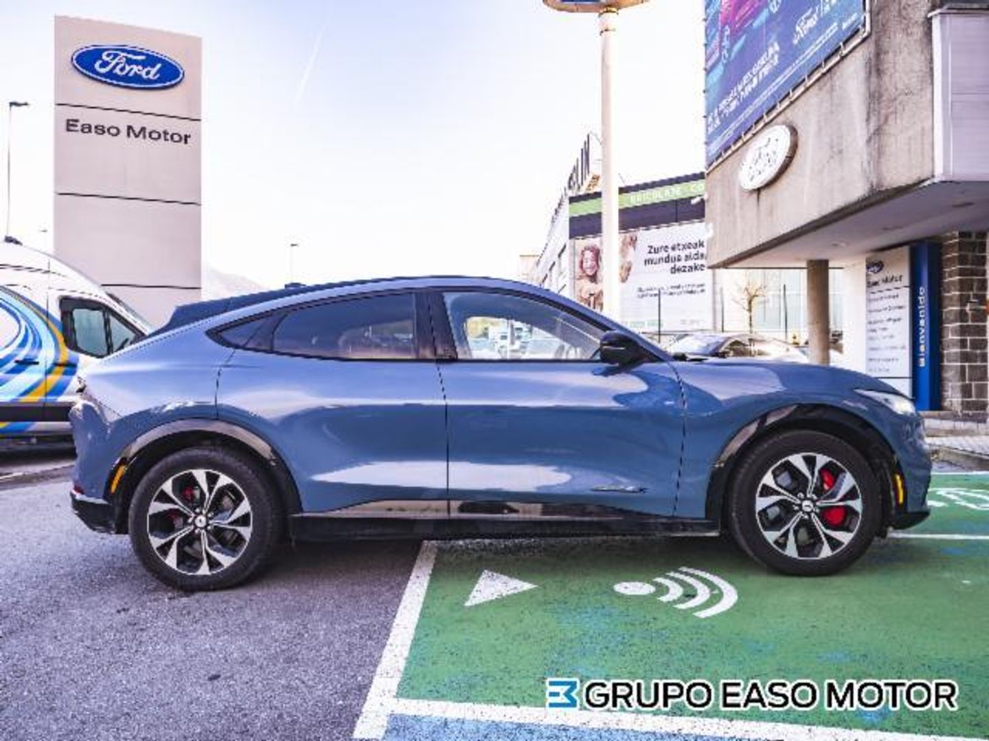 Ford Mustang Mach-E Premium AWD Batería 98.8Kwh 216 kW (294 CV)