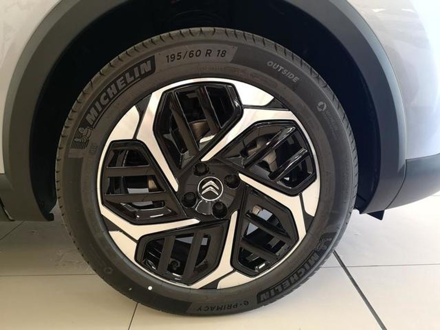 Citroen C4 PureTech 130 S&S Plus EAT8 96 kW (131 CV)