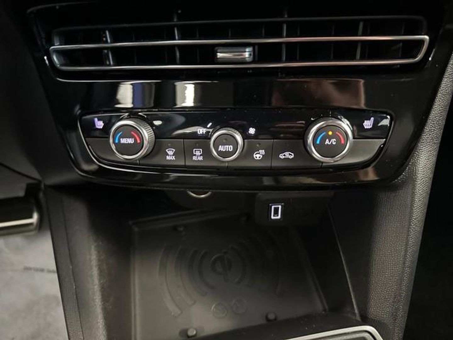 Opel Mokka 1.2 T XHT GS eDCT6 100 kW (136 CV)