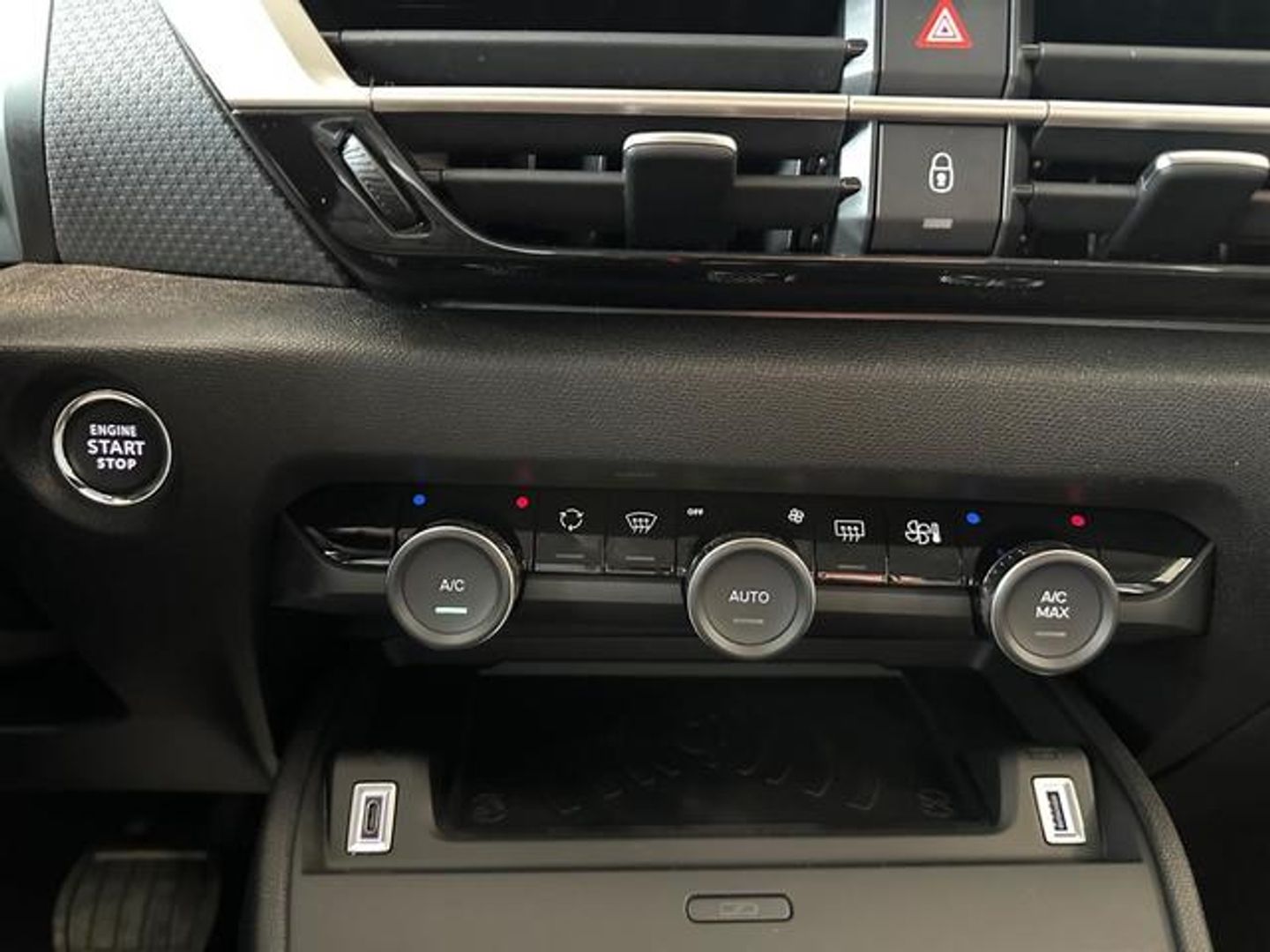 Citroen C4 Hybrid 136 e-DCS6 Max 100 kW (136 CV)