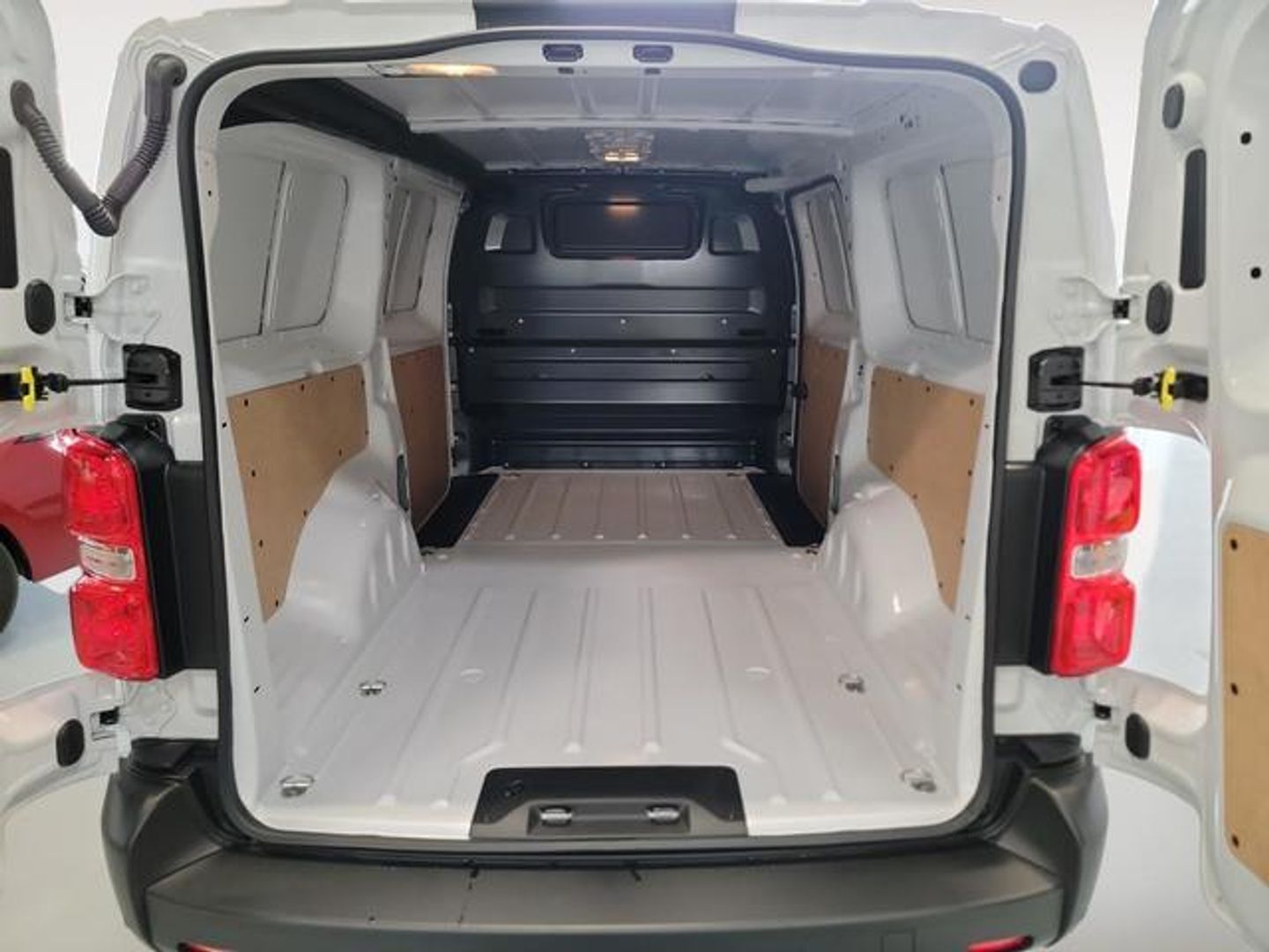 Peugeot Expert Furgón BlueHDi 145 S&S Long EAT8 107 kW (145 CV)