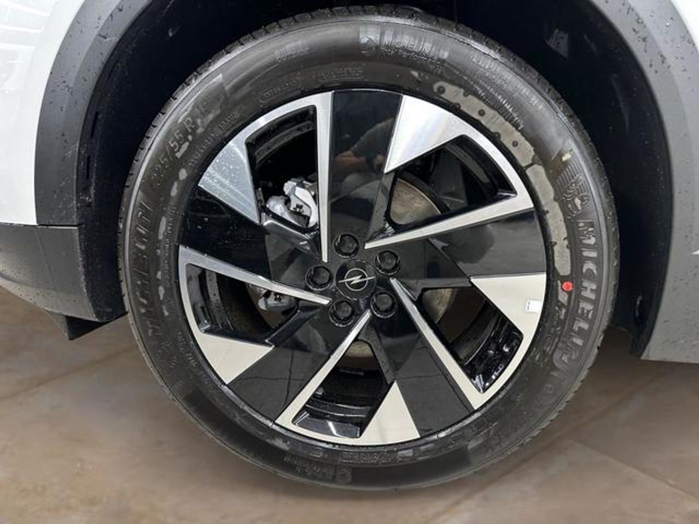 Opel Grandland 1.2T XHT Hybrid S&S GS eDCT6 107 kW (146 CV)