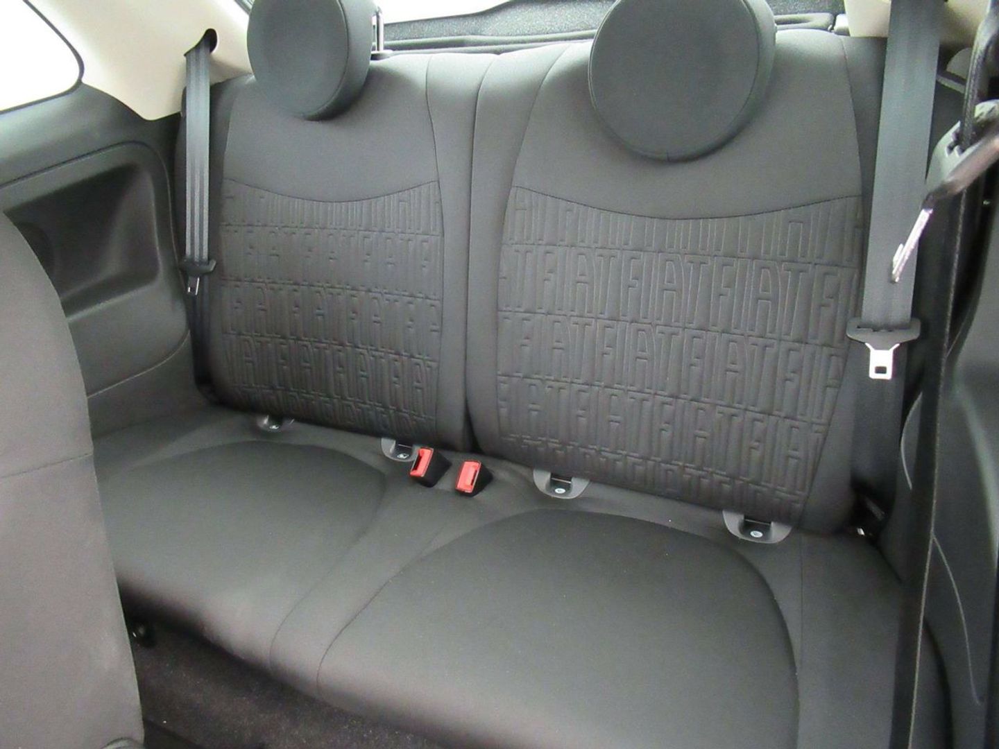 Fiat 500 1.0 Hybrid Dolcevita 51 kW (70 CV)