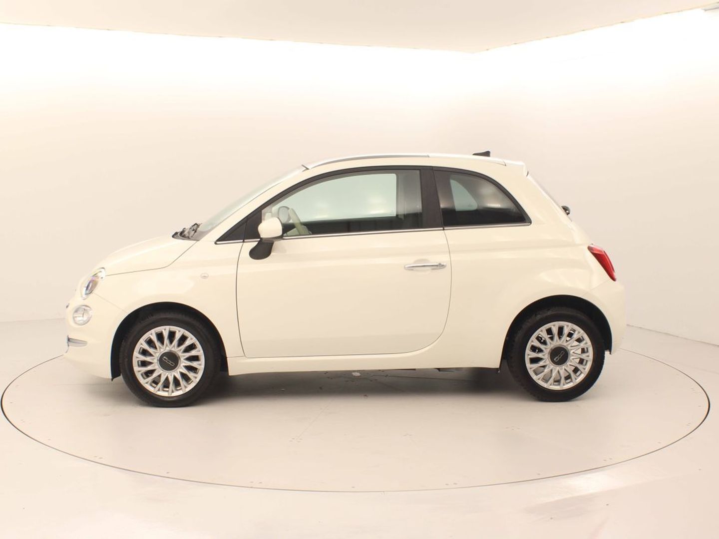 Fiat 500 1.0 Hybrid Dolcevita 51 kW (70 CV)
