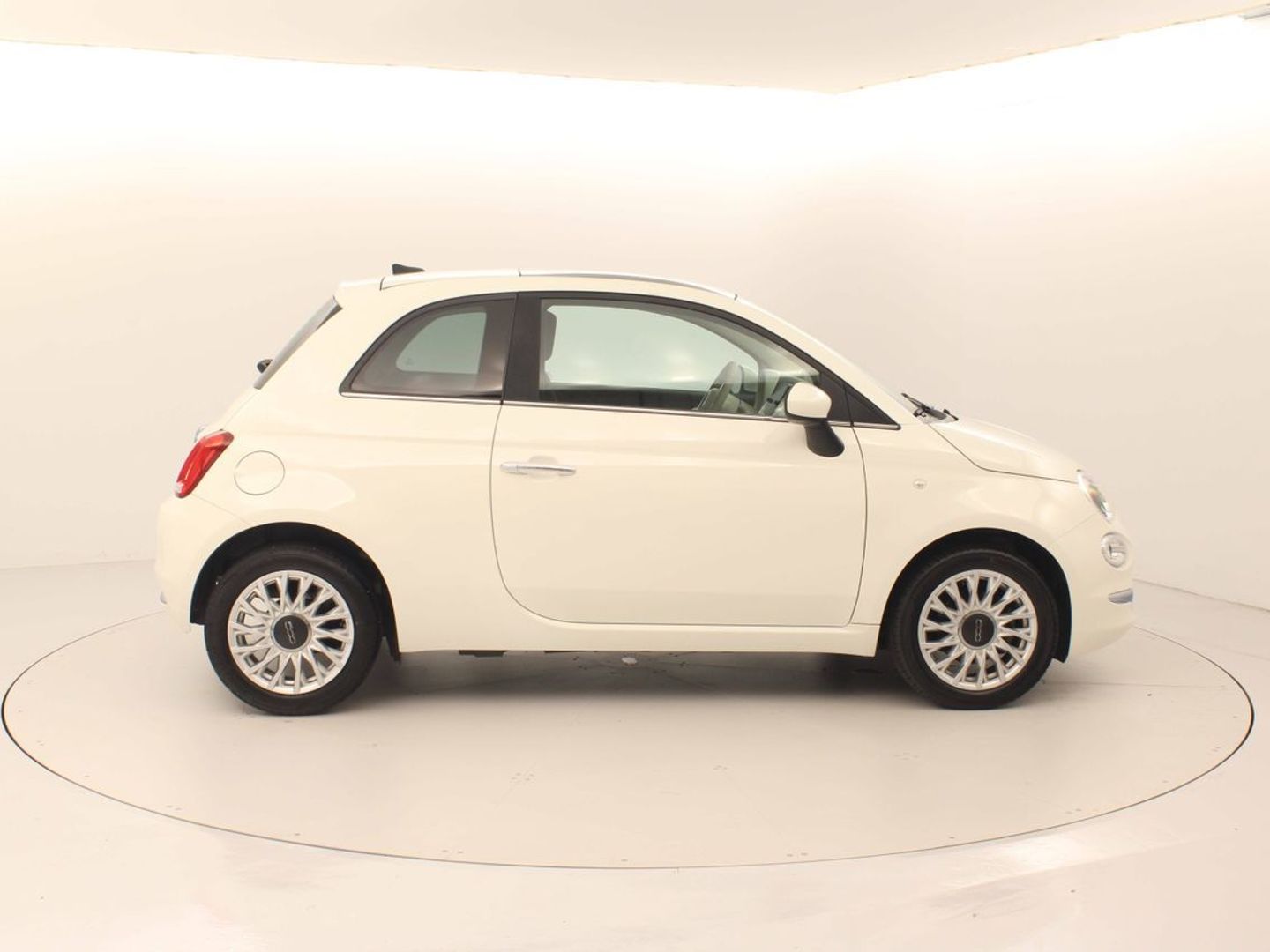 Fiat 500 1.0 Hybrid Dolcevita 51 kW (70 CV)
