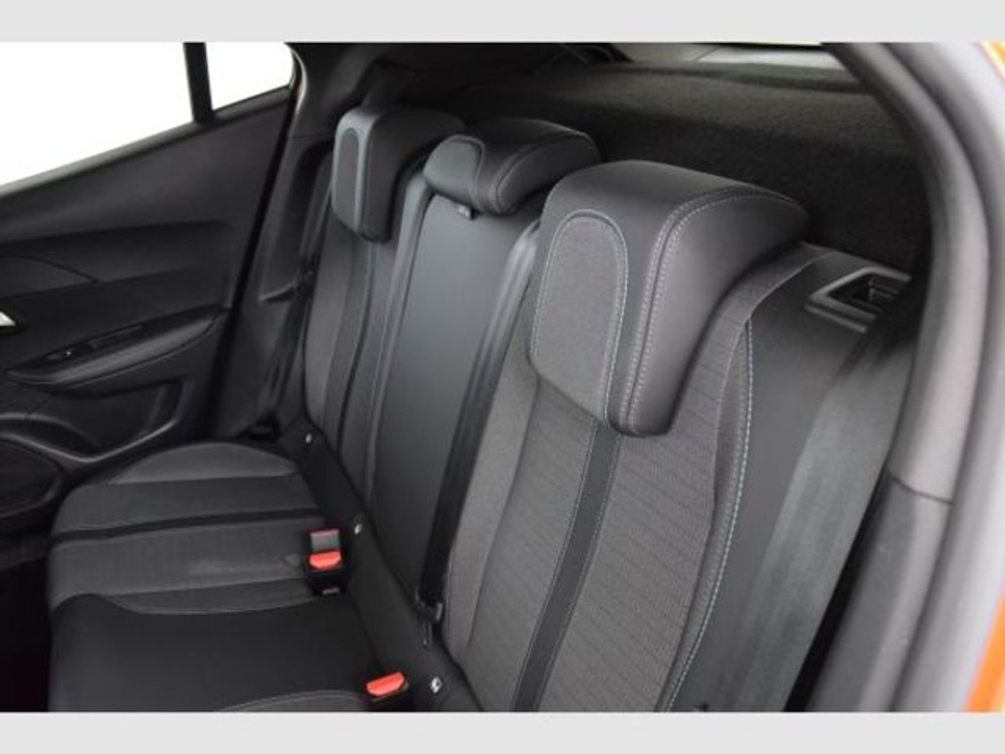 Peugeot 2008 PureTech 130 S&S Allure Pack 96 kW (130 CV)