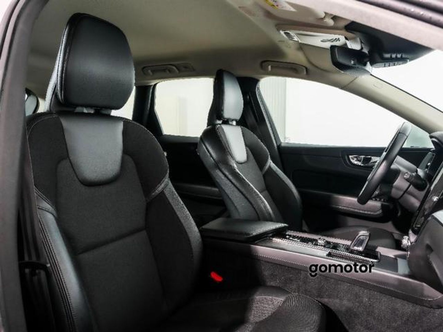 Volvo XC60 B4 D Business Plus AWD Auto 145 kW (197 CV)