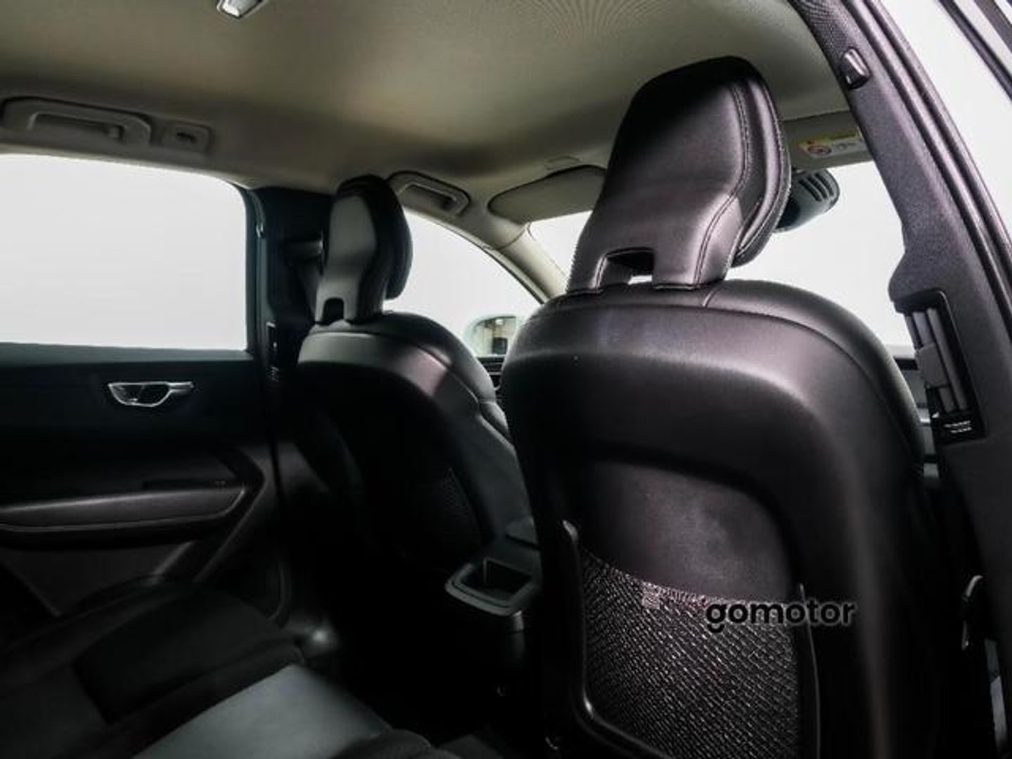 Volvo XC60 B4 D Business Plus AWD Auto 145 kW (197 CV)