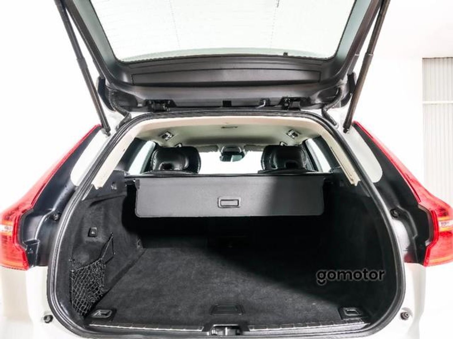 Volvo XC60 B4 D Business Plus AWD Auto 145 kW (197 CV)
