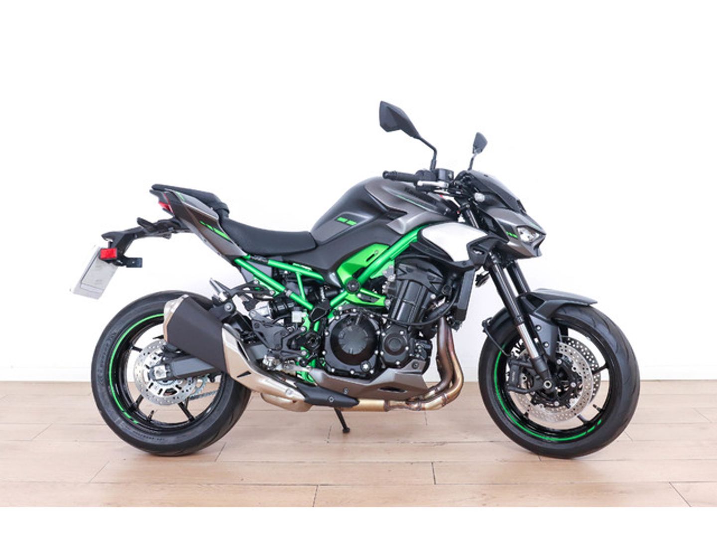Kawasaki Z900 Verde Motorcycle