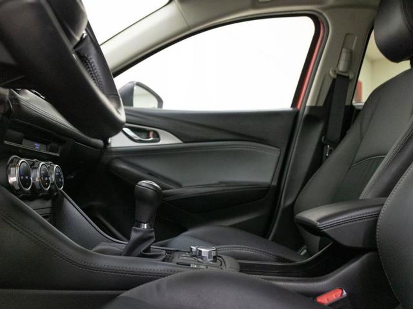 Mazda CX-3 2.0 G Zenith 2WD 89 kW (121 CV)