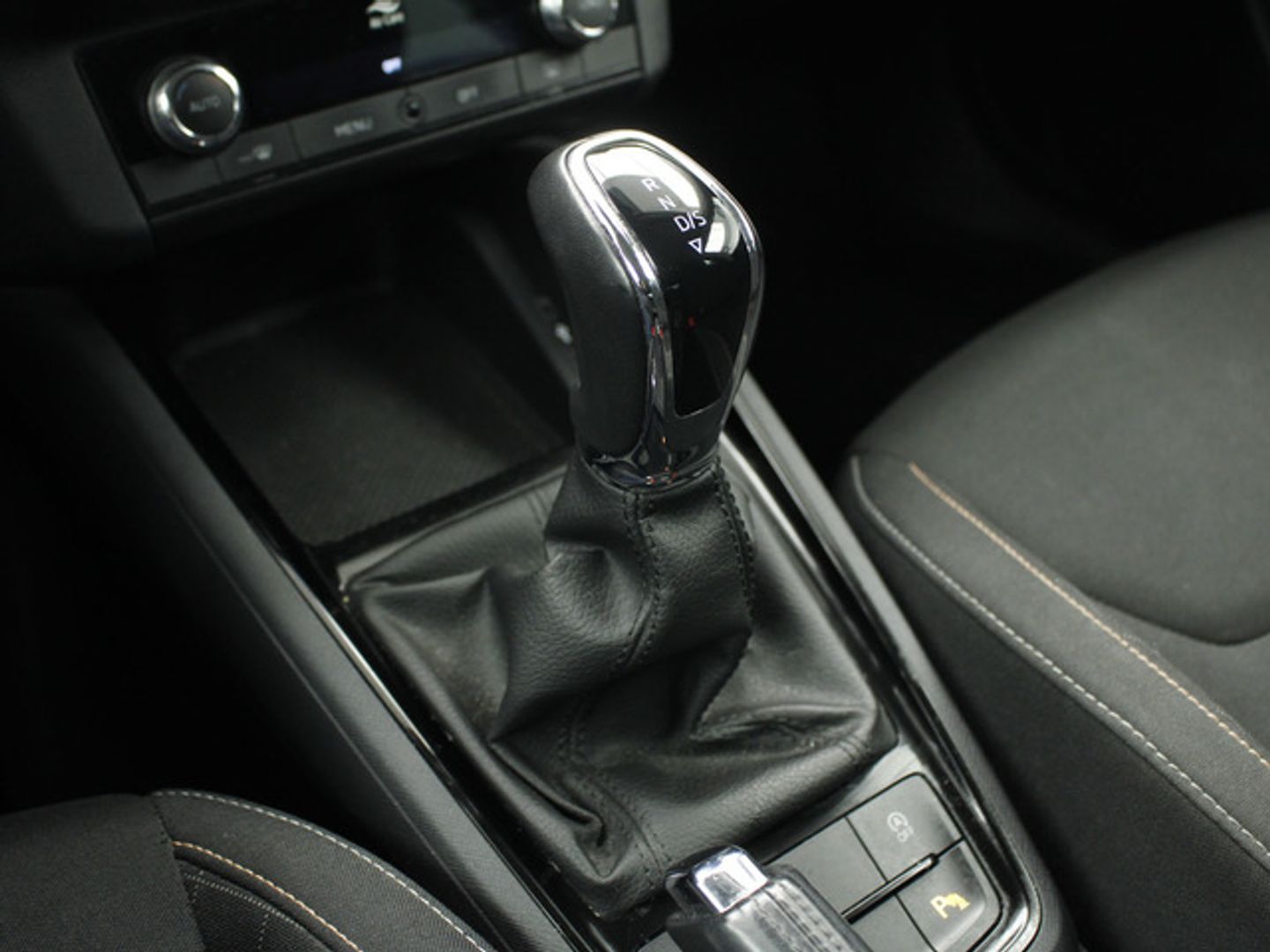 Skoda Kamiq 1.0 TSI Emotion DSG 81 kW (110 CV)