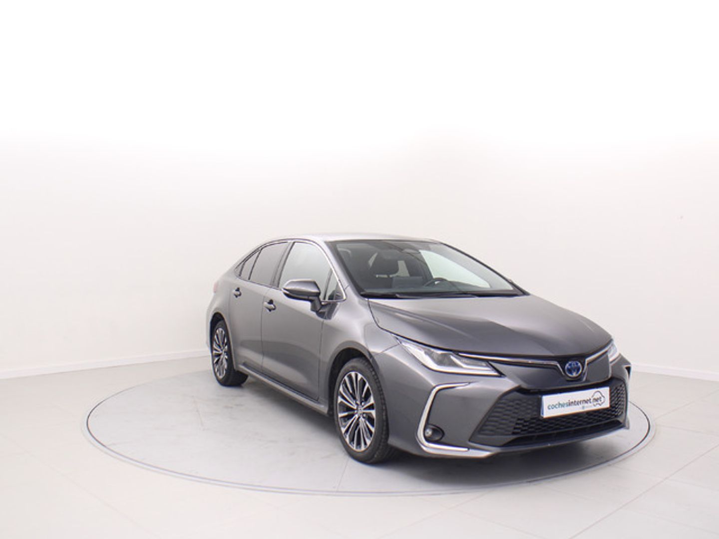 Toyota Corolla 140H Style 103 kW (140 CV) Gris Sedan