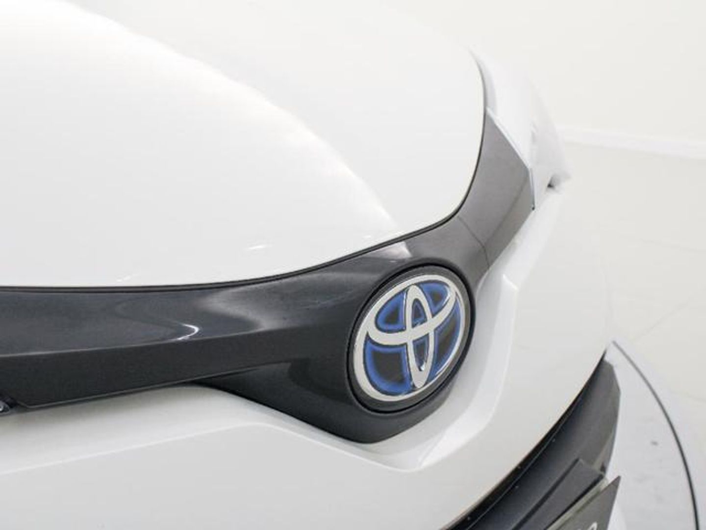 Toyota C-HR 1.8 125H Advance 90 kW (122 CV)
