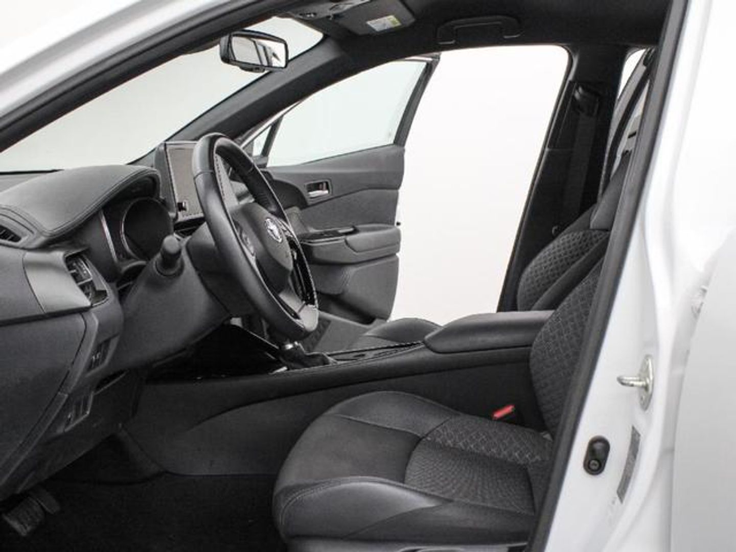Toyota C-HR 1.8 125H Advance 90 kW (122 CV)