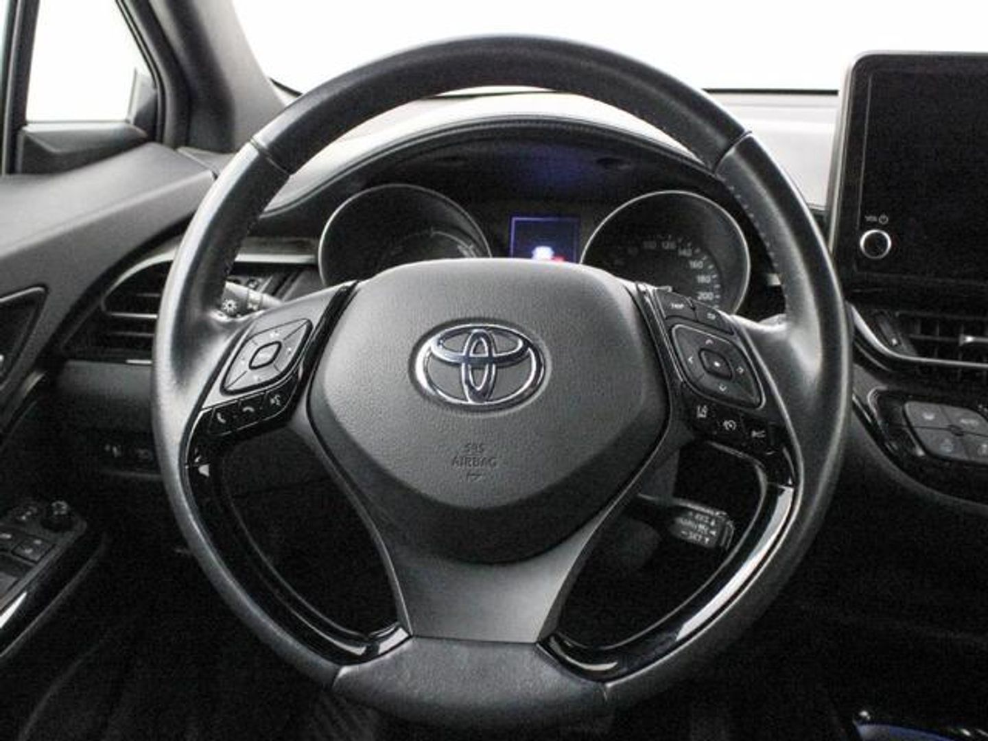 Toyota C-HR 1.8 125H Advance 90 kW (122 CV)