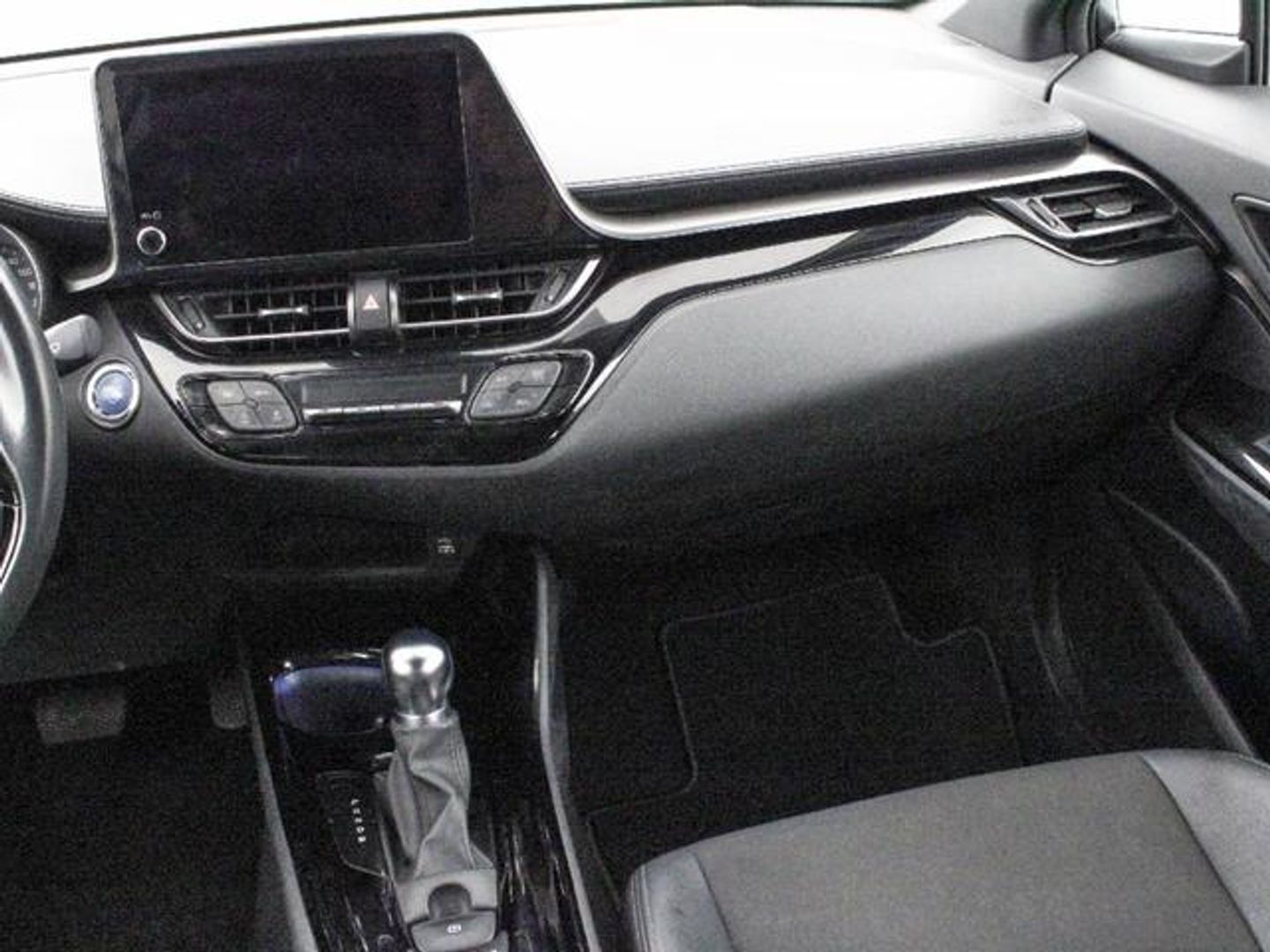 Toyota C-HR 1.8 125H Advance 90 kW (122 CV)