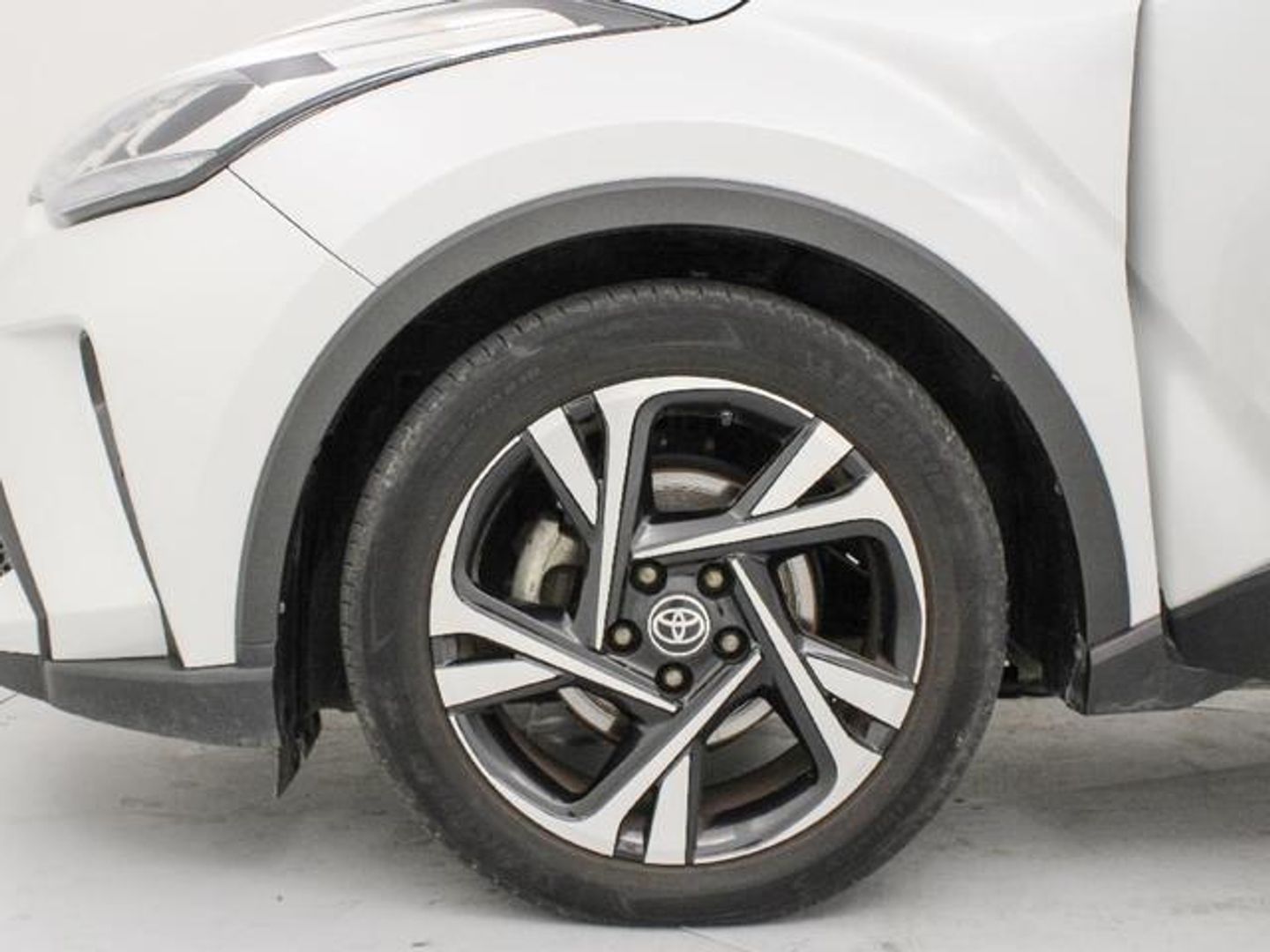 Toyota C-HR 1.8 125H Advance 90 kW (122 CV)