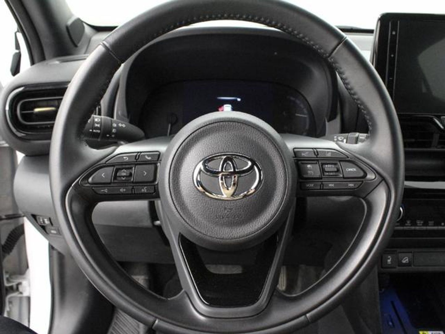 Toyota Yaris Cross 120H Adventure 85 kW (116 CV)