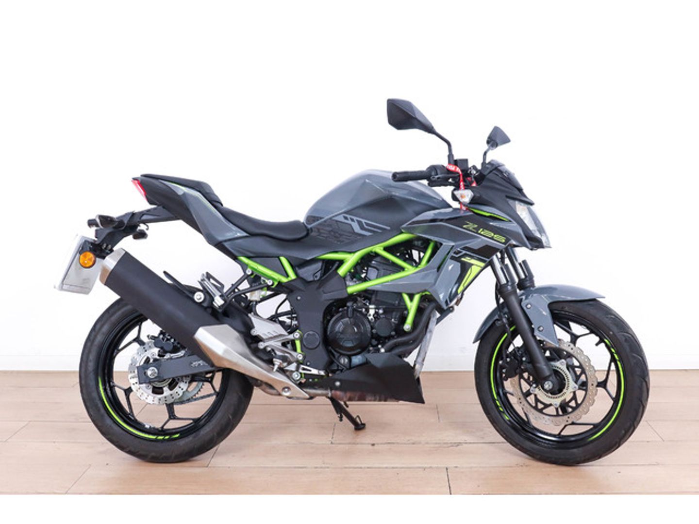 KAWASAKI Z 125 Gris Motorcycle