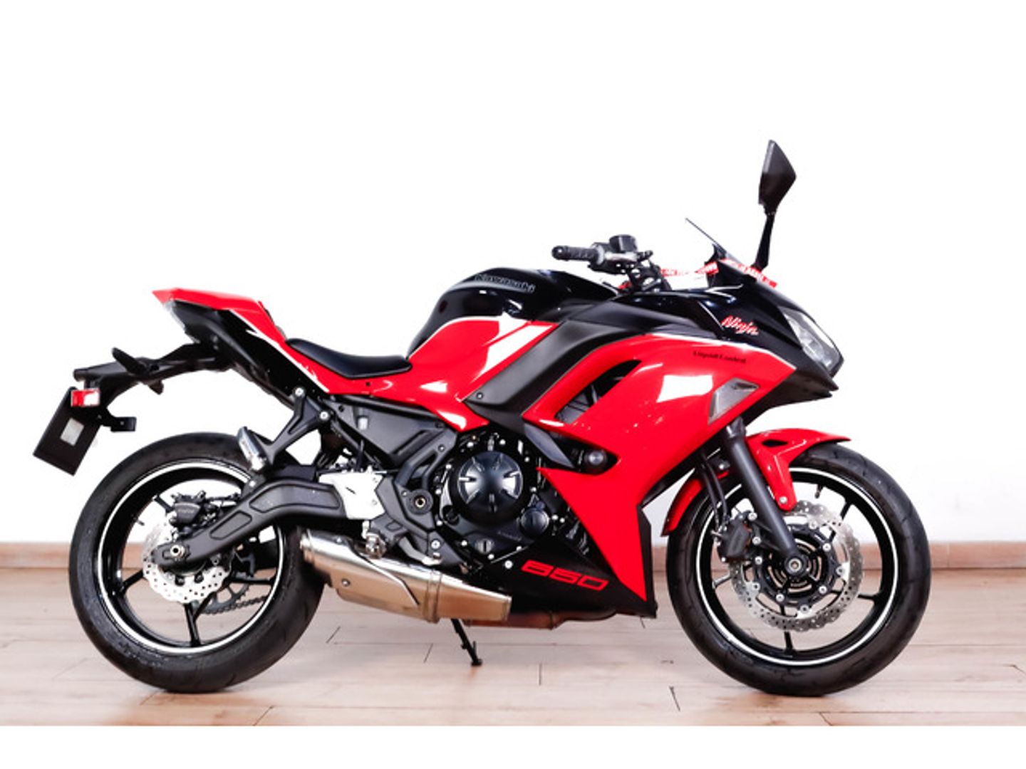 Kawasaki Ninja 650 Rojo Motorcycle