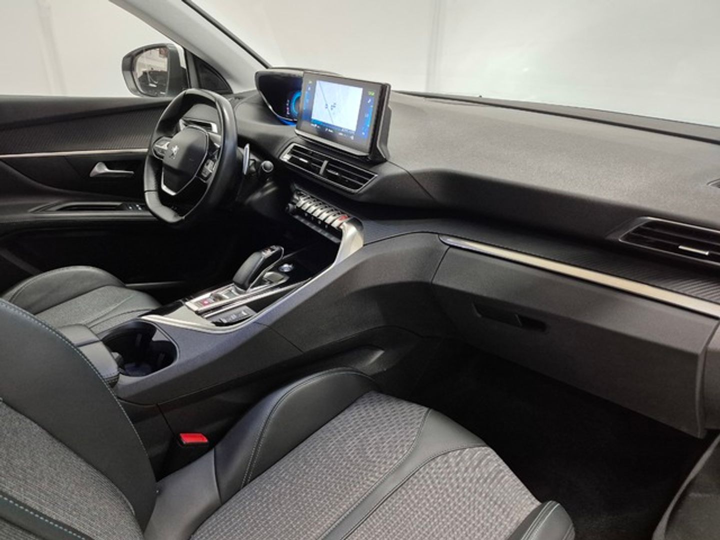 Peugeot 3008 Hybrid 225 Allure e-EAT8 165 kW (225 CV)