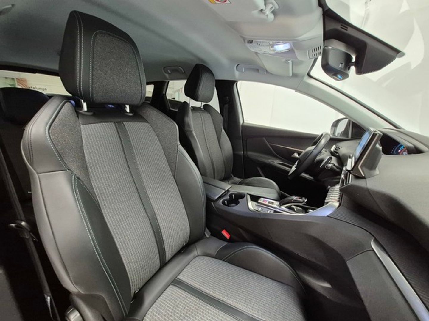 Peugeot 3008 Hybrid 225 Allure e-EAT8 165 kW (225 CV)