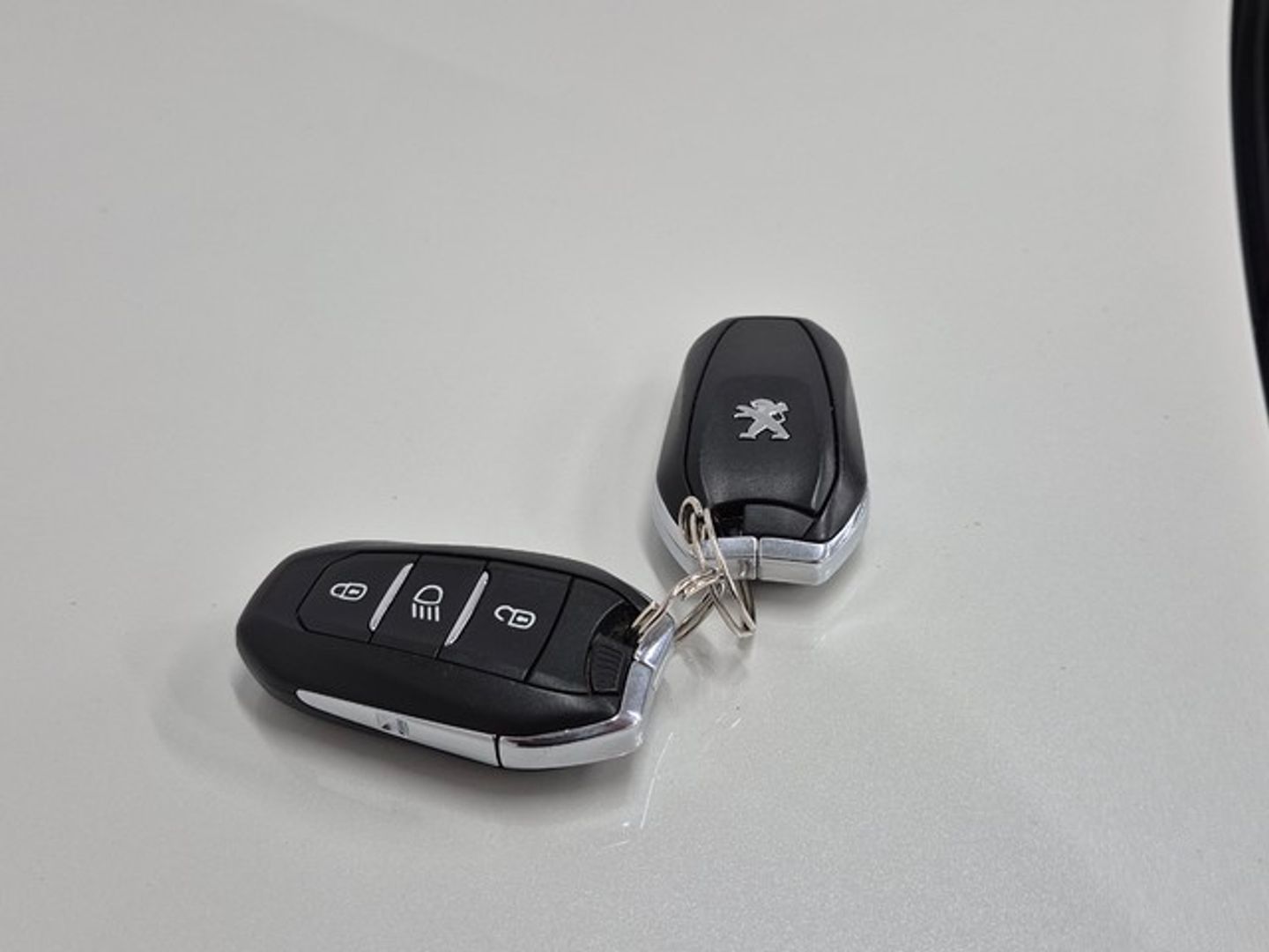 Peugeot 3008 Hybrid 225 Allure e-EAT8 165 kW (225 CV)