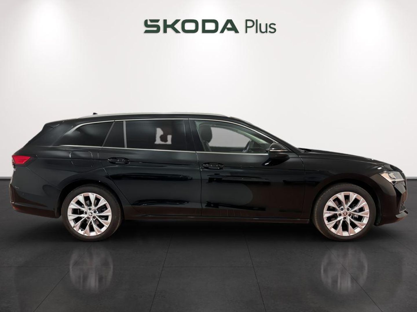 Skoda Superb Combi 1.5 TSI m-HEV Selection DSG 110 kW (150 CV)
