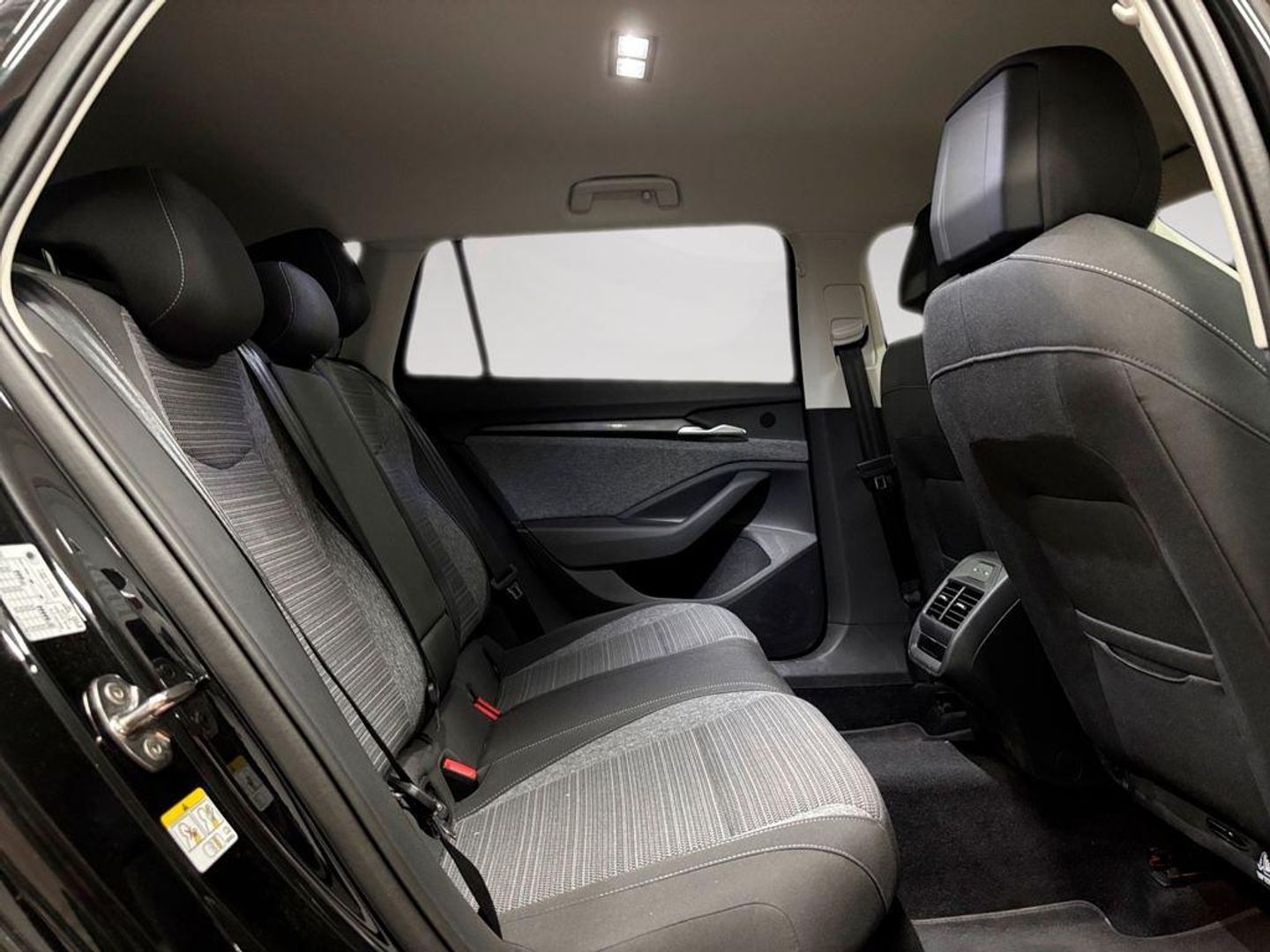 Skoda Superb Combi 1.5 TSI m-HEV Selection DSG 110 kW (150 CV)