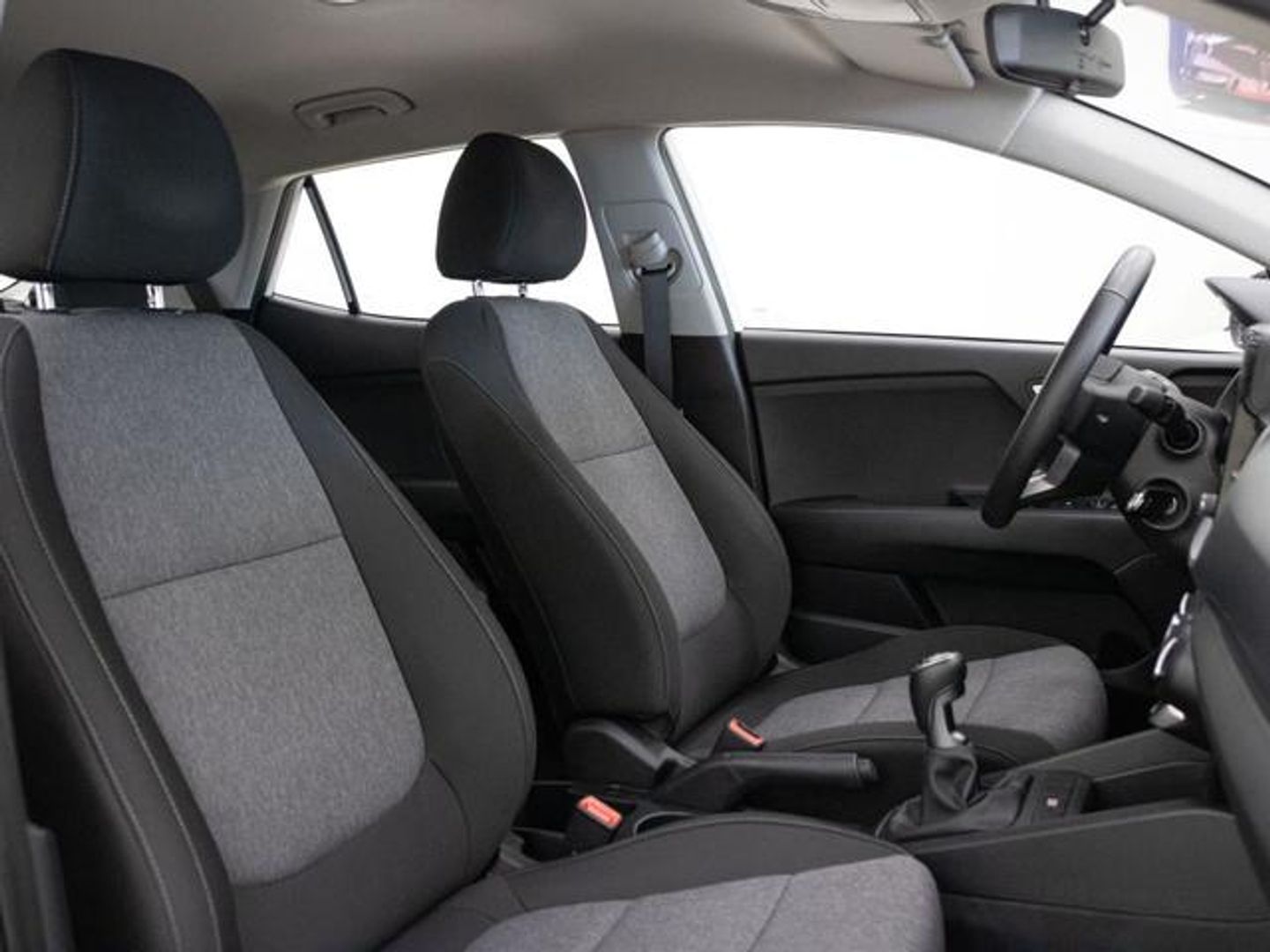 Kia Stonic 1.0 T-GDi MHEV MT Concept 74 kW (100 CV)
