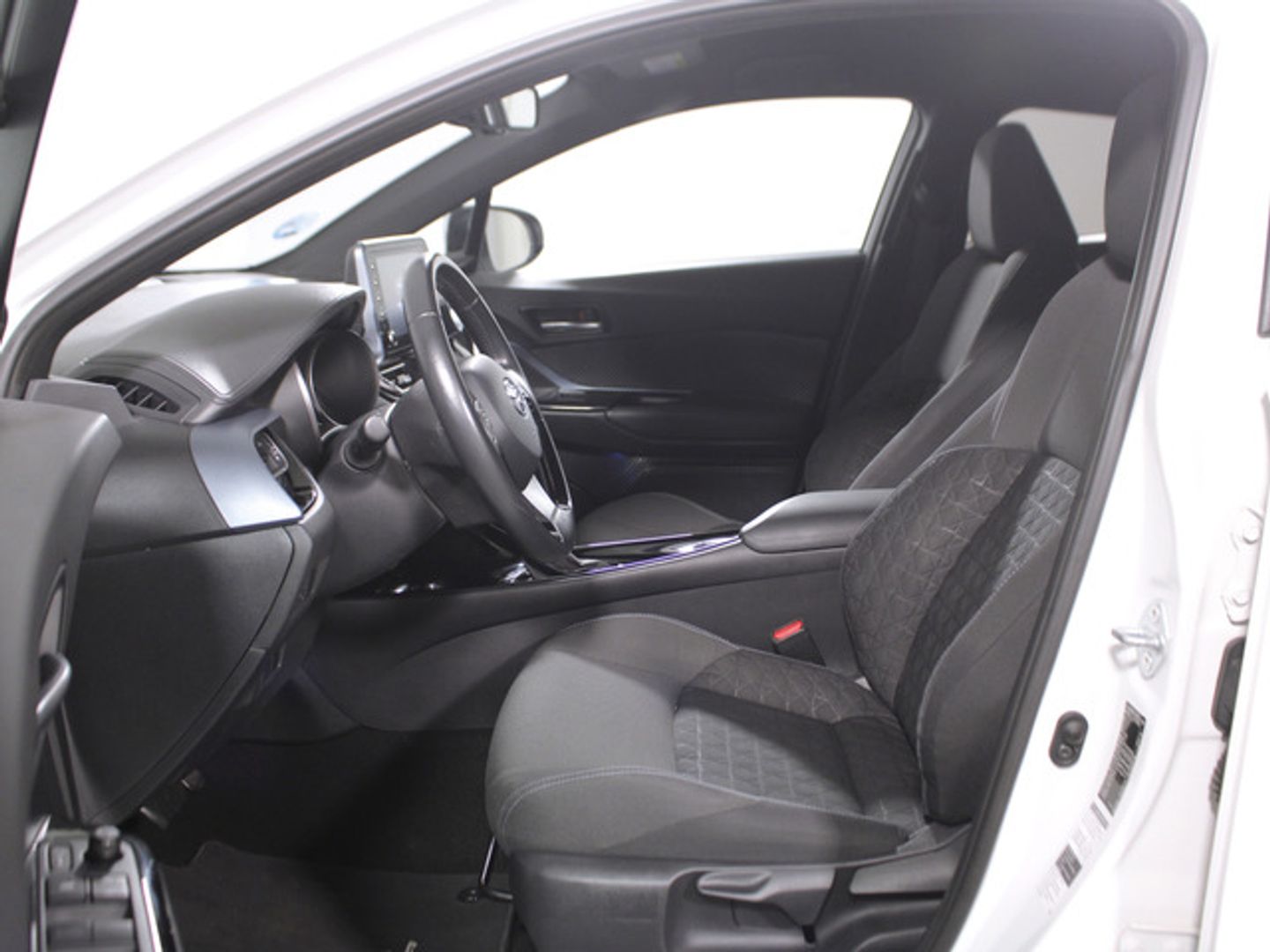 Toyota C-HR 1.8 125H Advance 90 kW (122 CV)