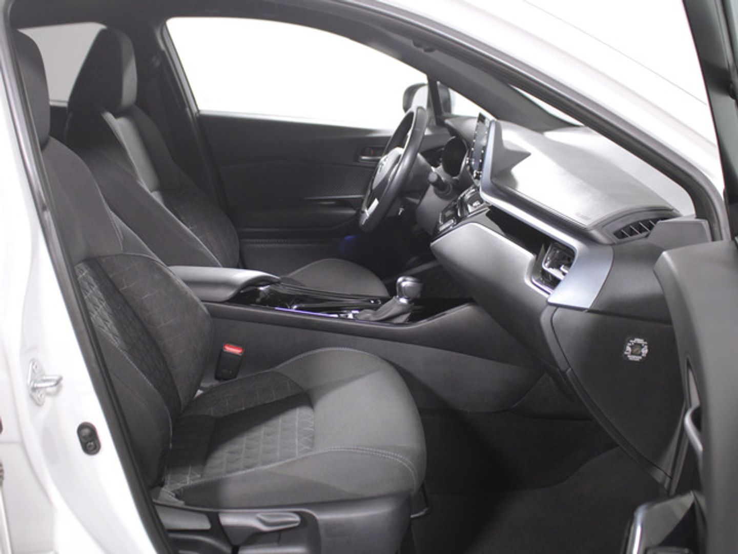 Toyota C-HR 1.8 125H Advance 90 kW (122 CV)