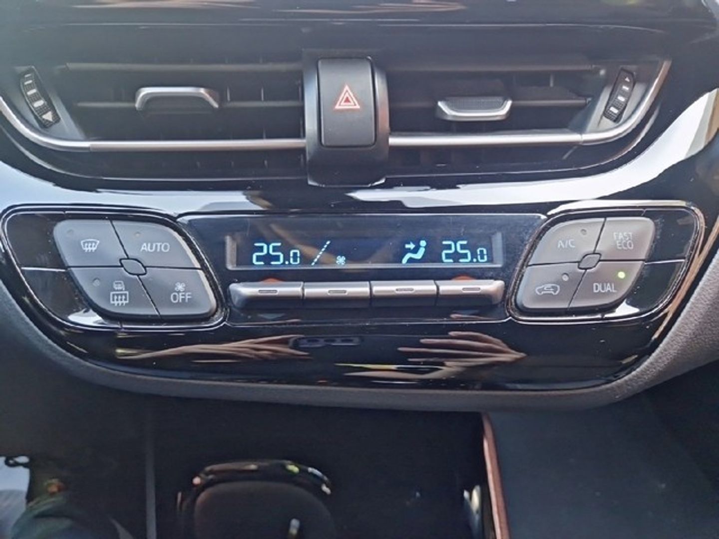 Toyota C-HR 1.8 125H Advance 90 kW (122 CV)