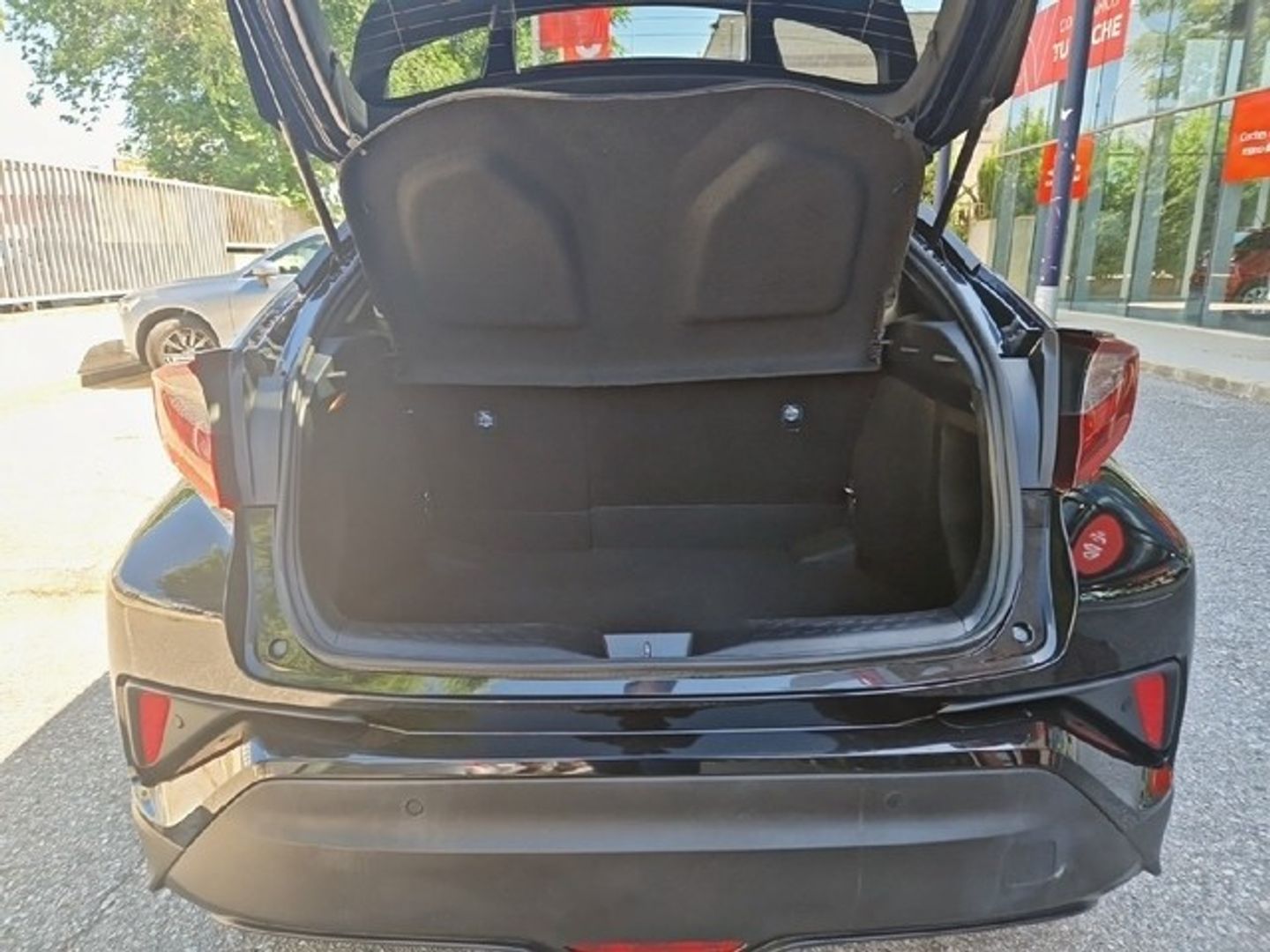 Toyota C-HR 1.8 125H Advance 90 kW (122 CV)