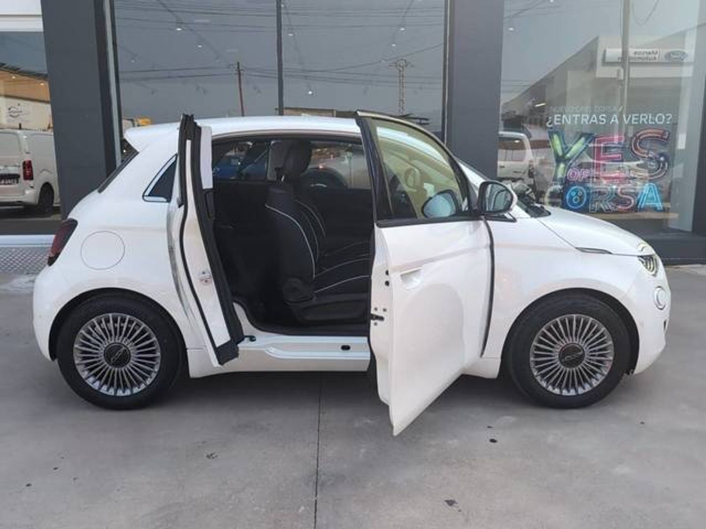 Fiat 500 Electrico Monotrim 3+1 320km 87 kW (118 CV)