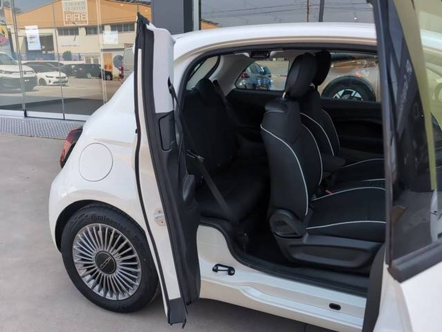 Fiat 500 Electrico Monotrim 3+1 320km 87 kW (118 CV)