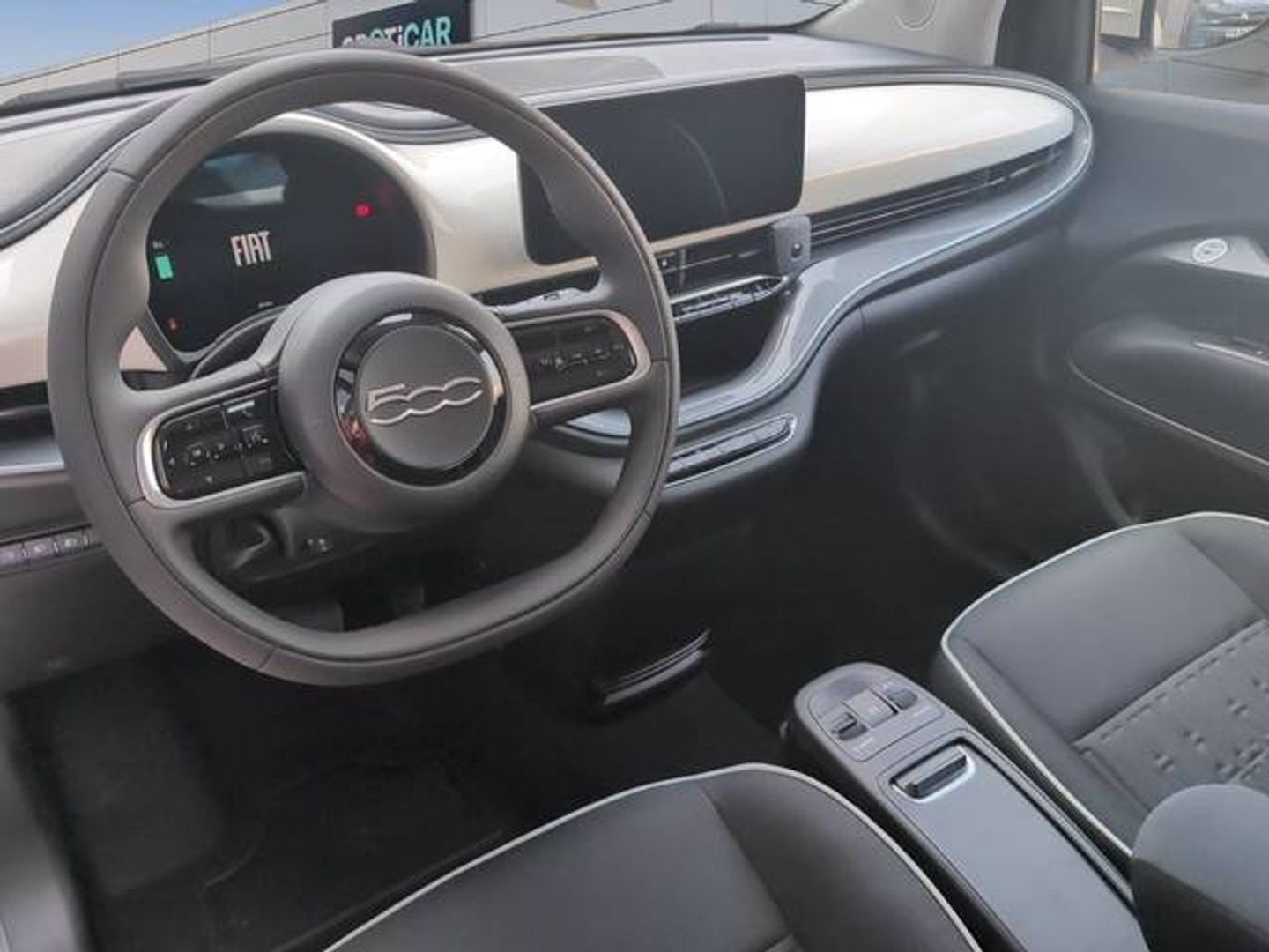 Fiat 500 Electrico Monotrim 3+1 320km 87 kW (118 CV)