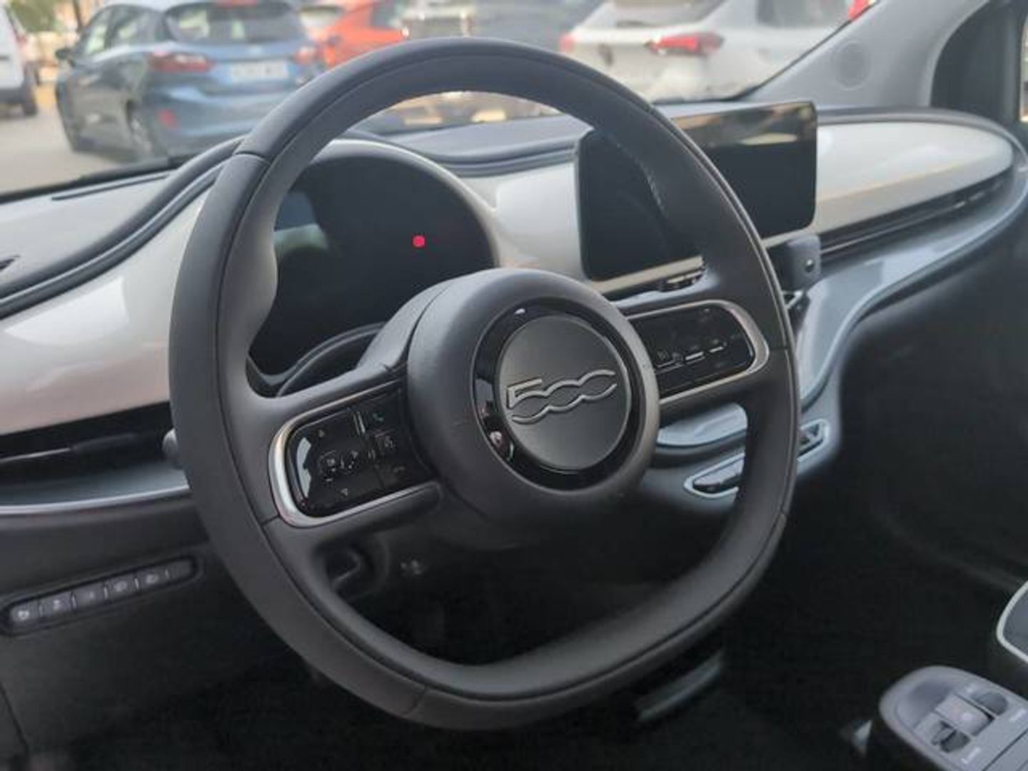 Fiat 500 Electrico Monotrim 3+1 320km 87 kW (118 CV)