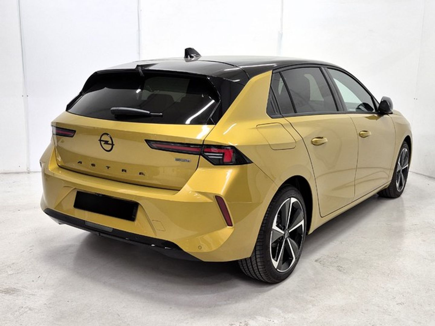Opel Astra 1.6T Plug-in Hybrid GS Auto 132 kW (180 CV)
