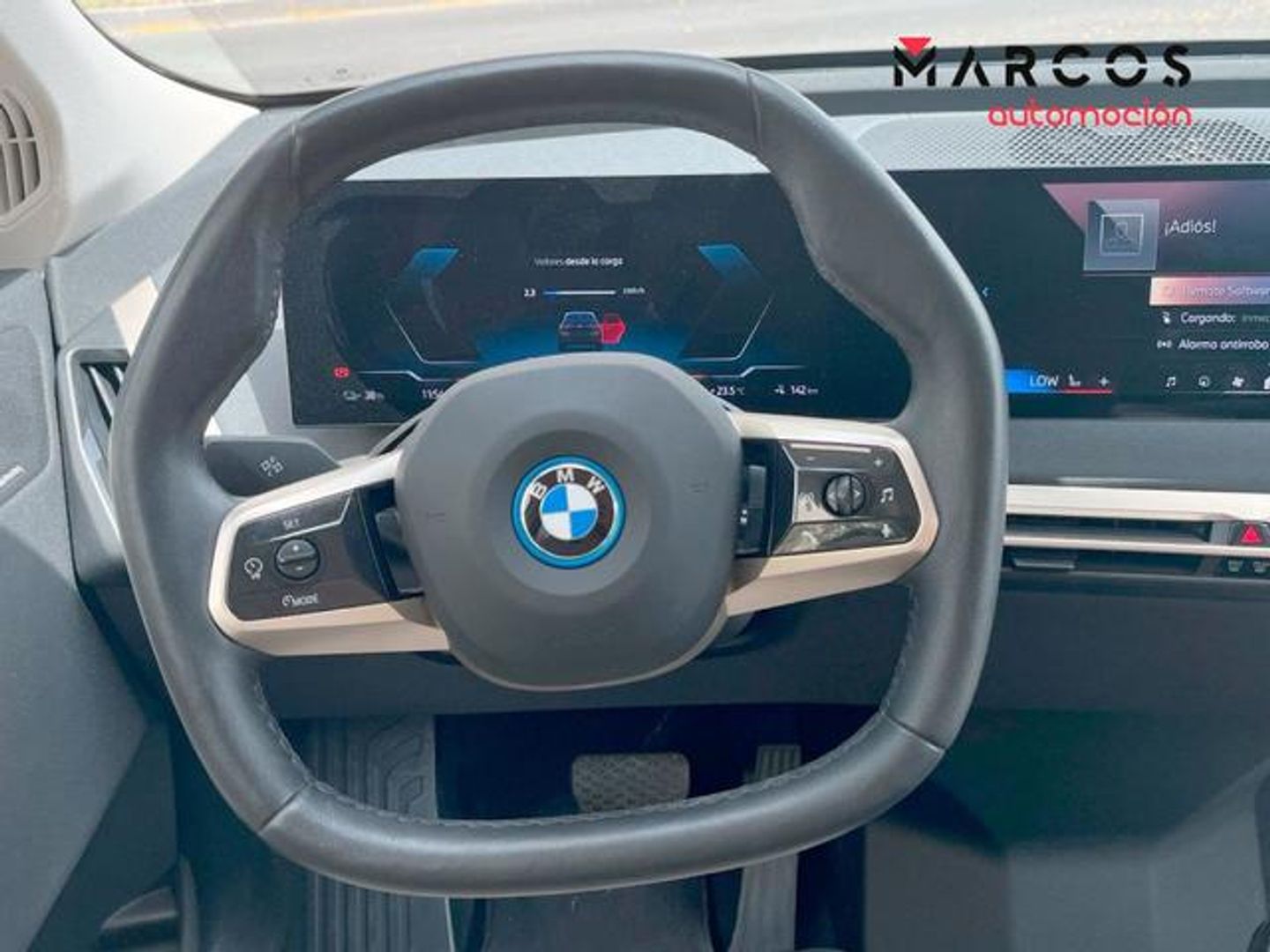 BMW iX xDrive40 240 kW (326 CV)