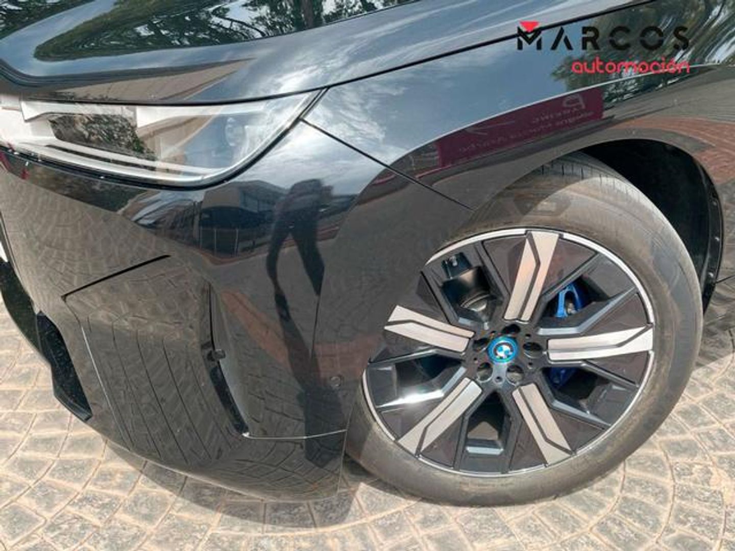 BMW iX xDrive40 240 kW (326 CV)