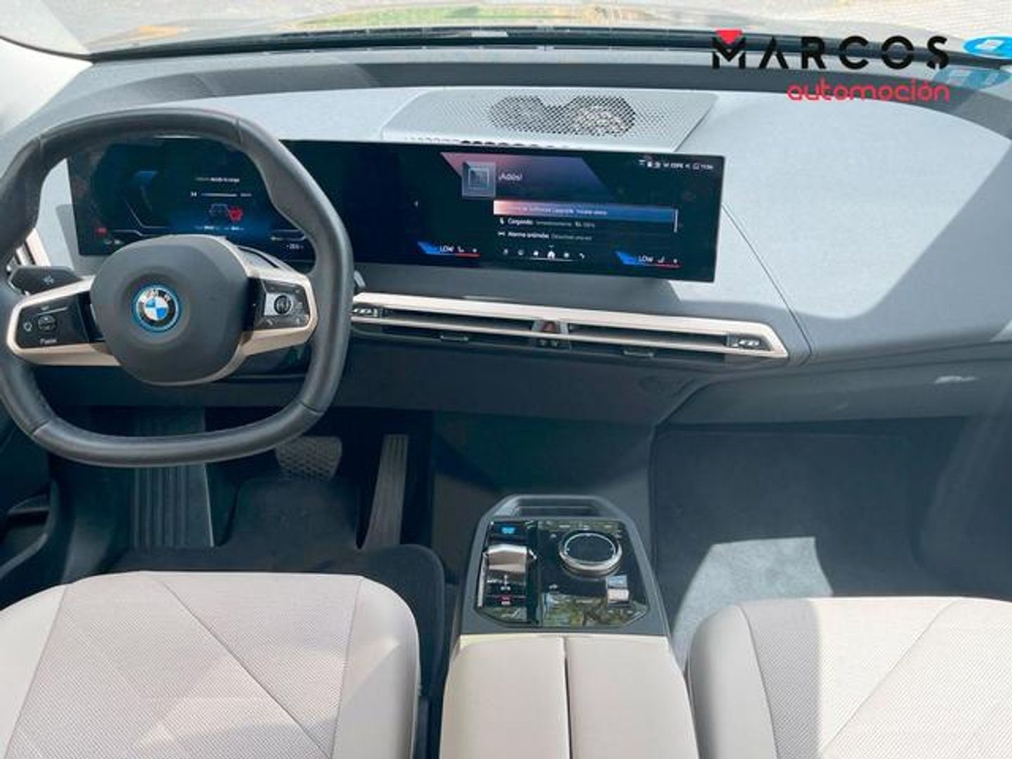 BMW iX xDrive40 240 kW (326 CV)