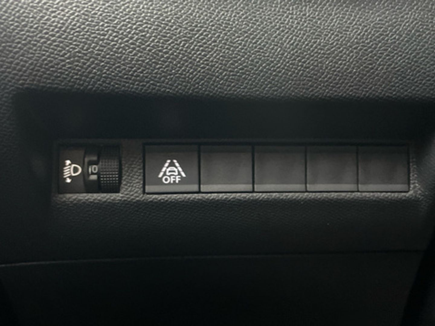 Peugeot 2008 BlueHDi 100 S&S Allure 74 kW (100 CV)