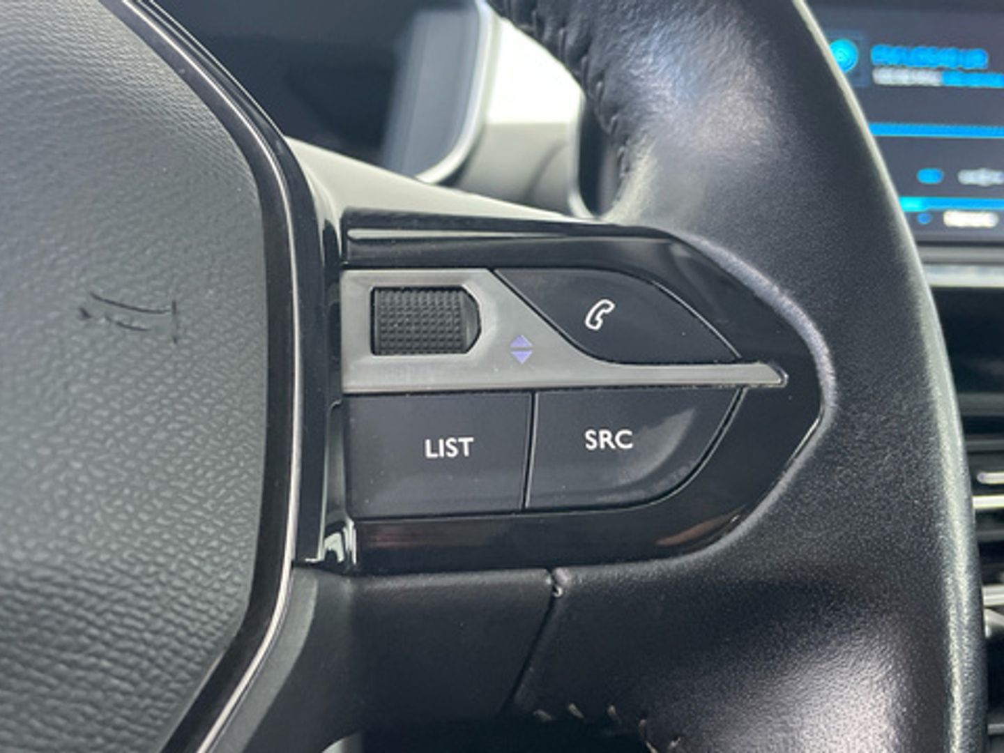 Peugeot 2008 BlueHDi 100 S&S Allure 74 kW (100 CV)