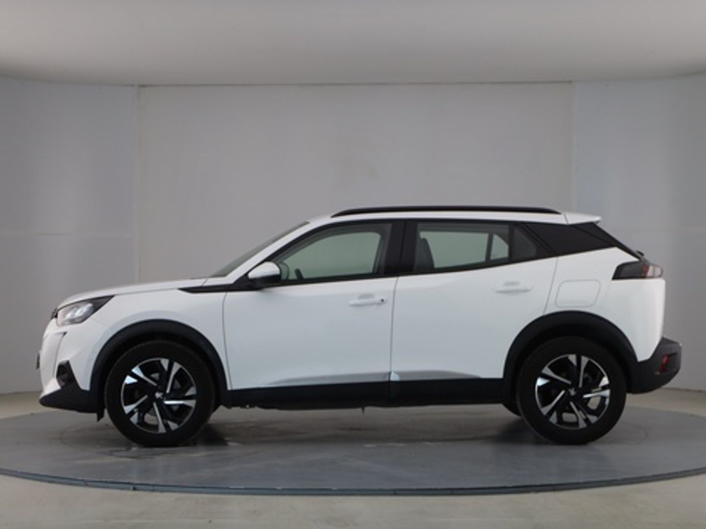 Peugeot 2008 BlueHDi 100 S&S Allure 74 kW (100 CV)