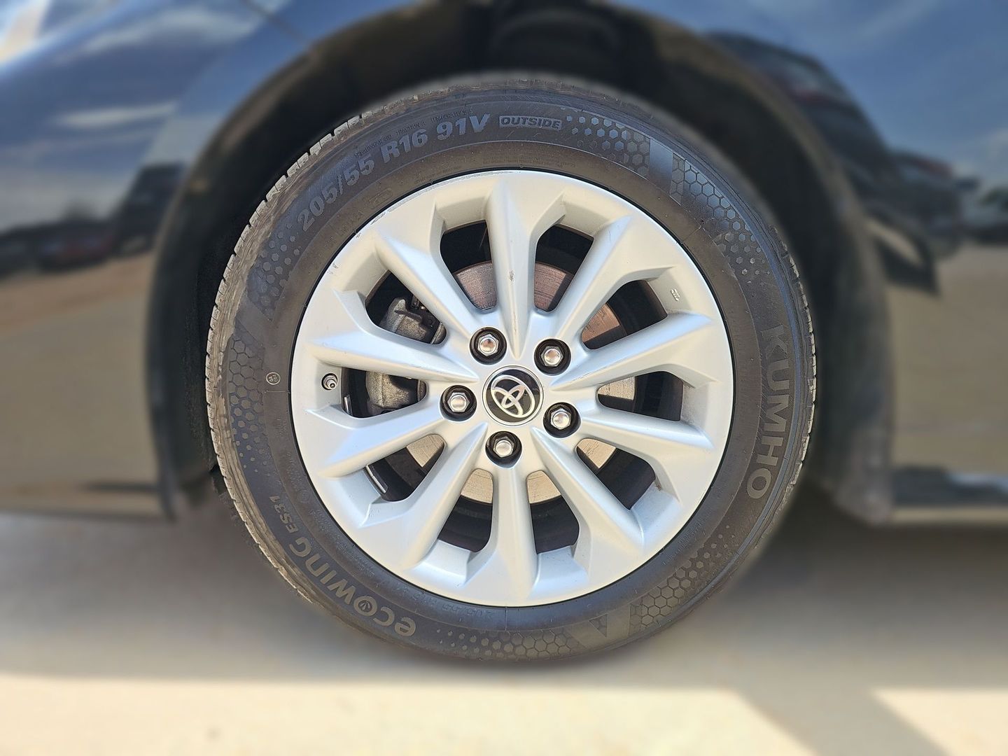 Toyota Corolla 1.8 125 Híbrido Active Tech E-CVT Sedán 90 kW (122 CV)