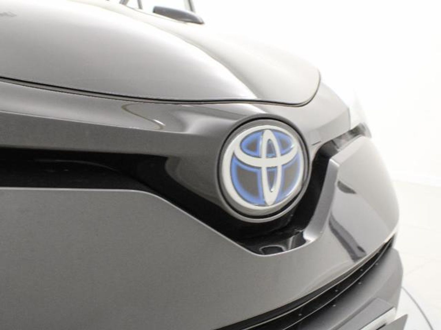Toyota C-HR 1.8 125H Advance 90 kW (122 CV)