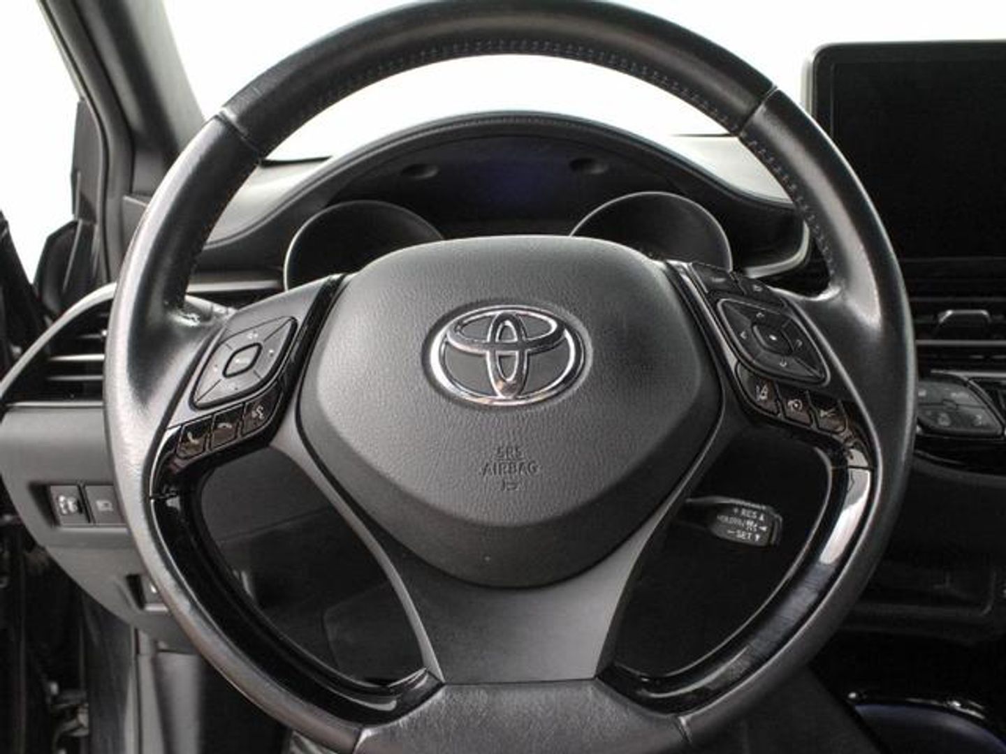 Toyota C-HR 1.8 125H Advance 90 kW (122 CV)