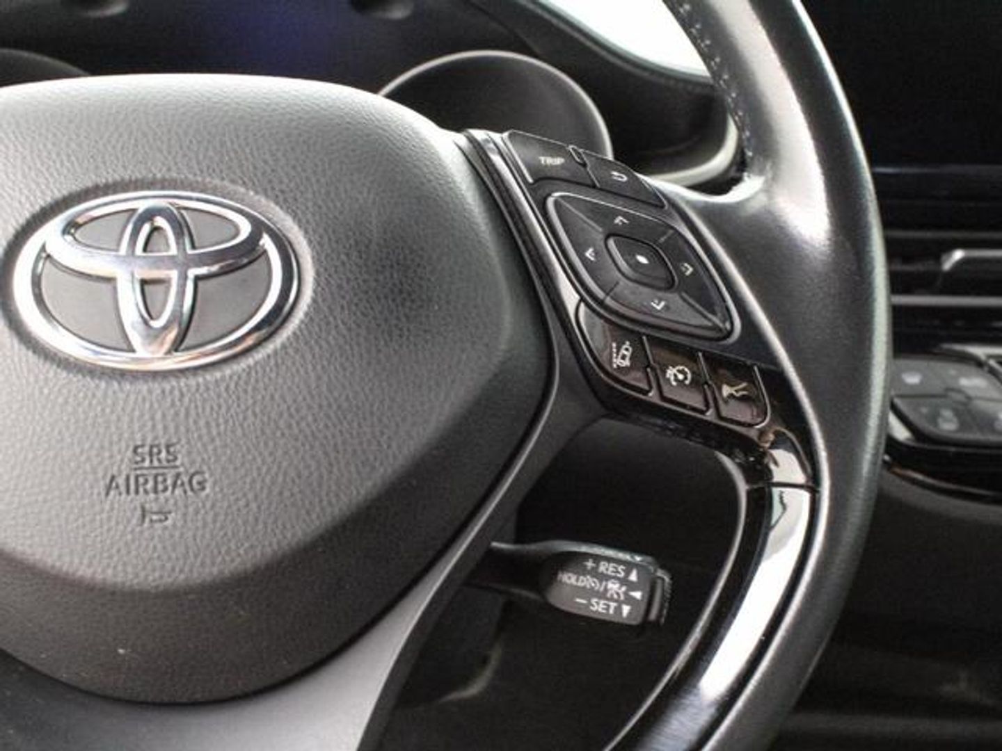 Toyota C-HR 1.8 125H Advance 90 kW (122 CV)